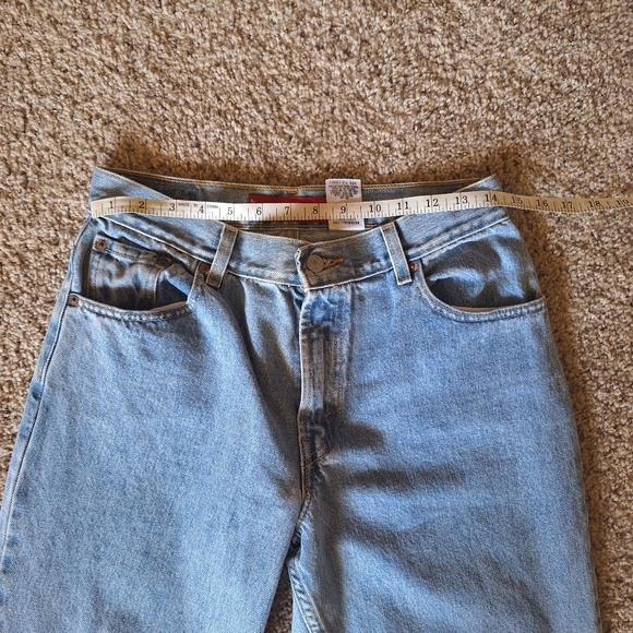 Levi's 550 Classic Relaxed Tapered Leg Jean - Picture 8 of 10